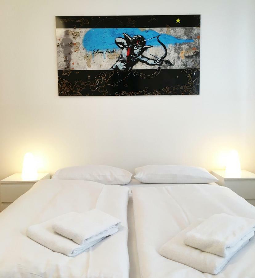 Downtown Apartment Berlin Friedrichshain Екстер'єр фото